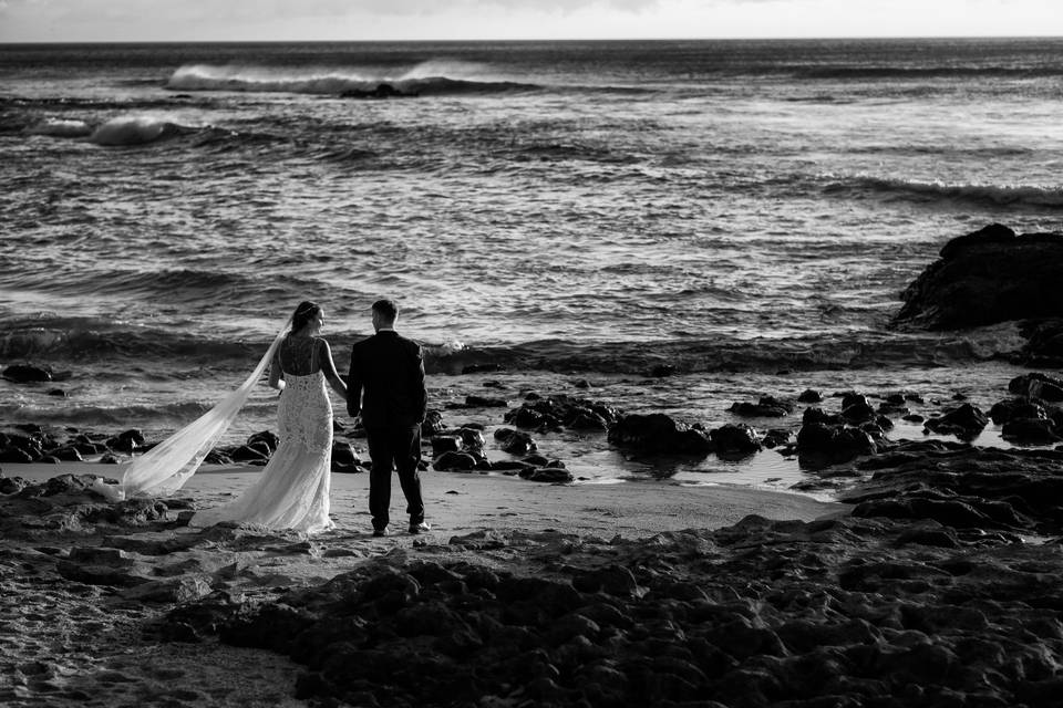Wedding on beach in costa Rica