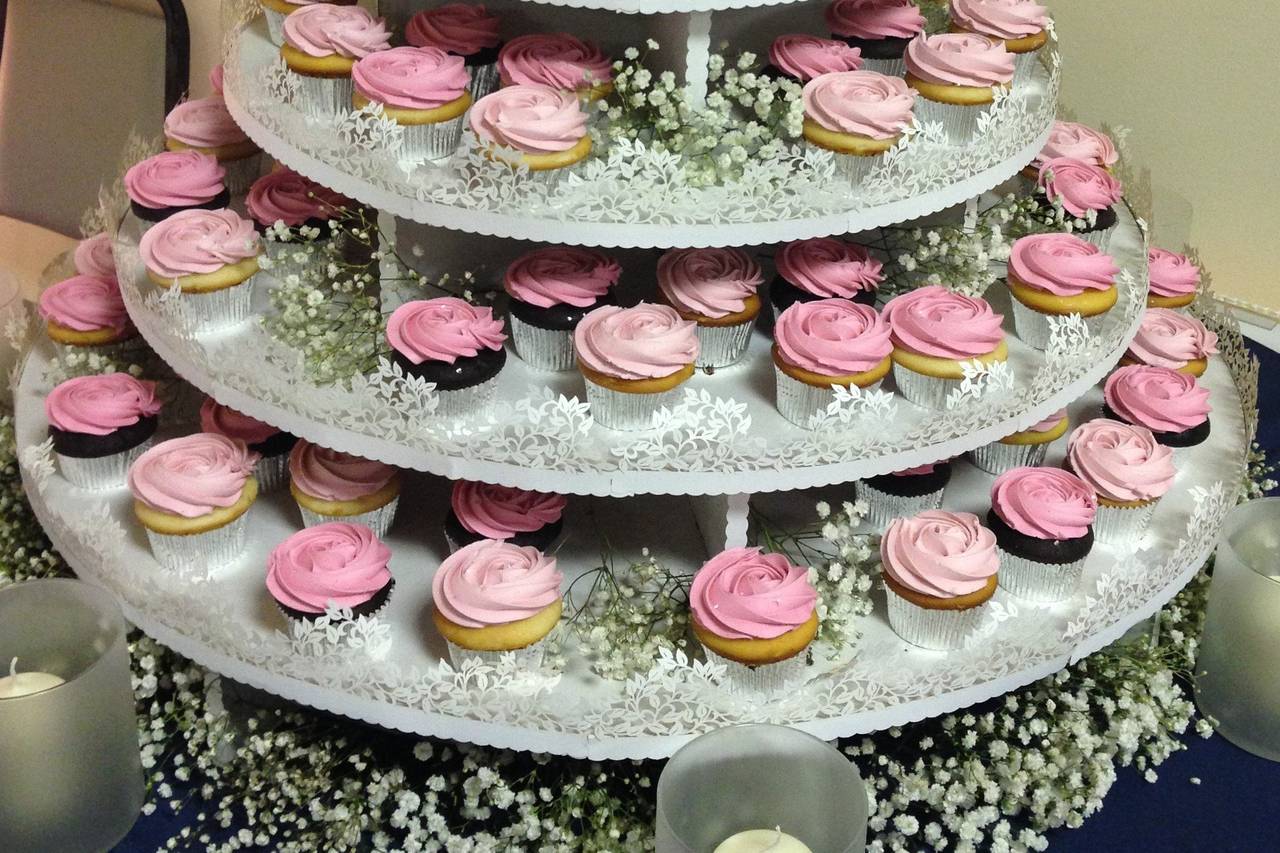 Susie G's Specialty Cakes - Wedding Cakes - O Fallon, MO - WeddingWire