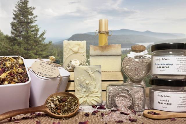 STINGING NETTLE BOTANICS