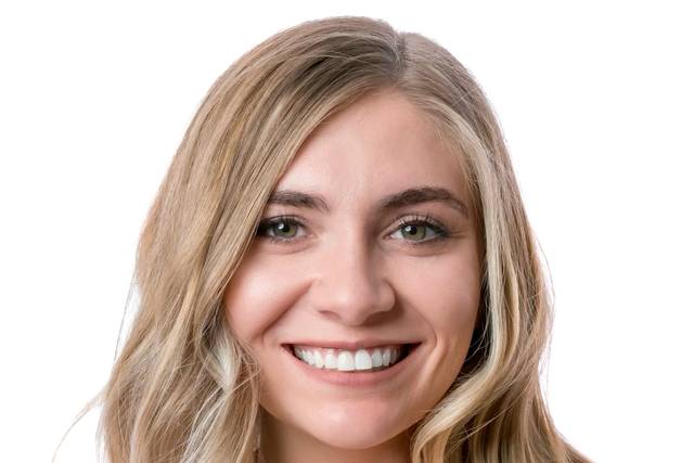 Ariel Headshot