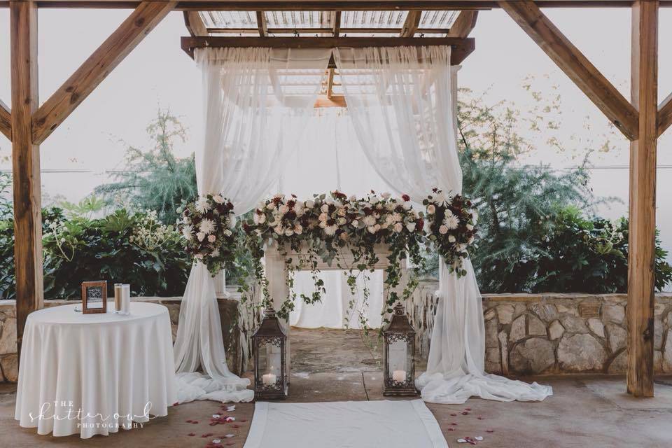 Flower girl and ring bearer