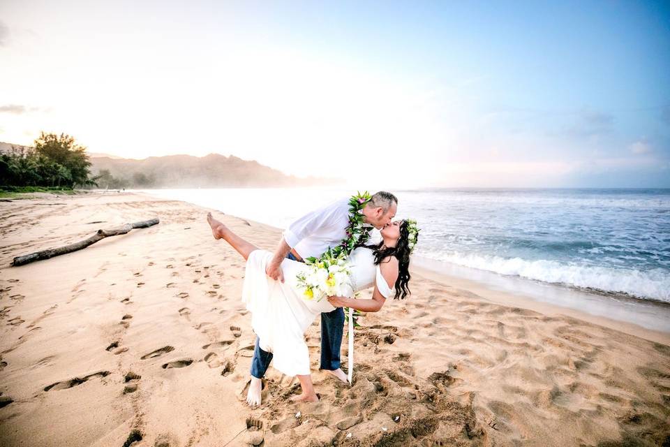 Kauai Elopements couple