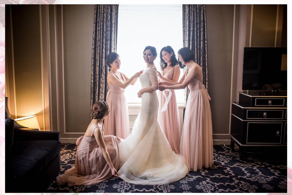 The bride with her bridesmaids