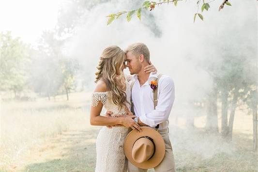 Smoke bomb elopement