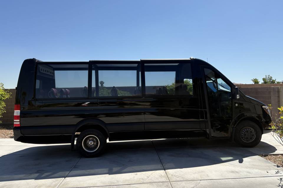 Mercedes Sprinter (Closed)