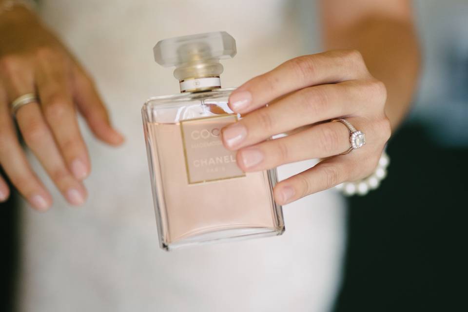 Bride with perfume