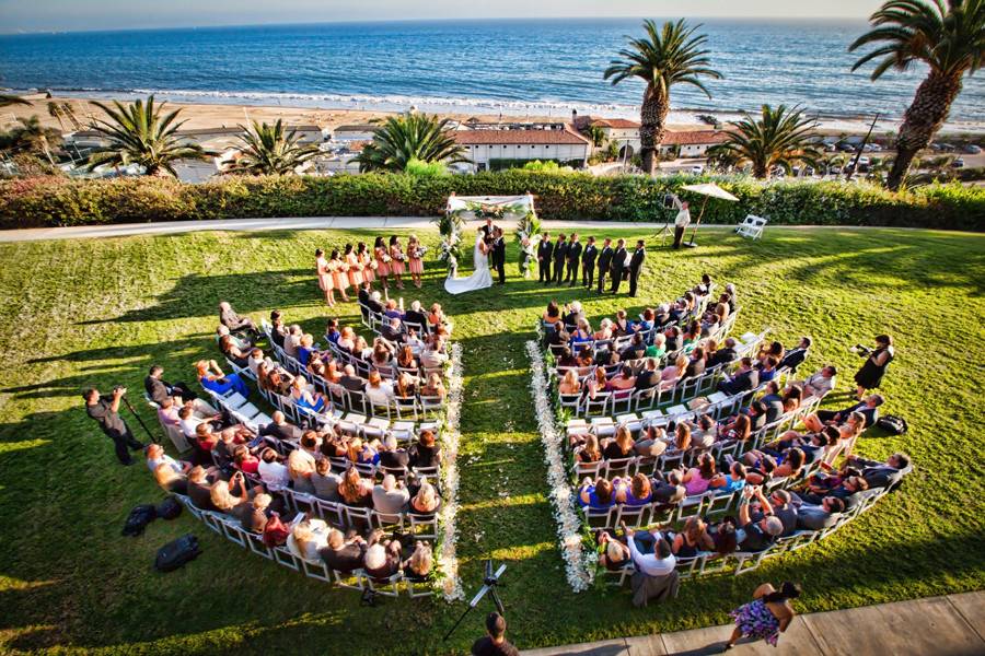 Outdoor ceremony - R & R Creative Photography