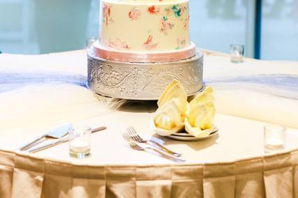 Watercolor painted floral cake