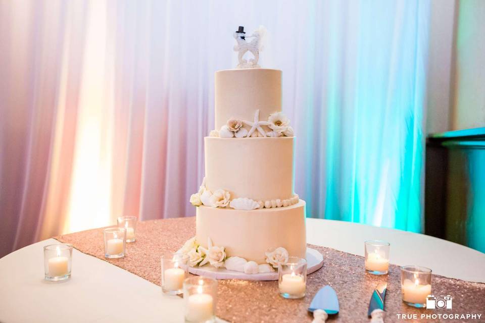 Beach/seaside wedding cake
