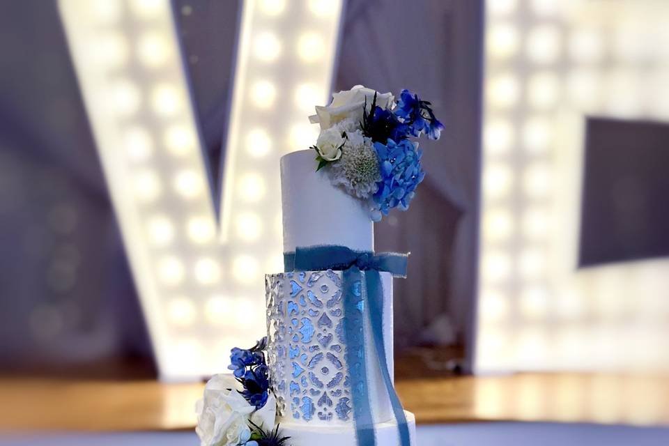 4-Tiered Damask Cake