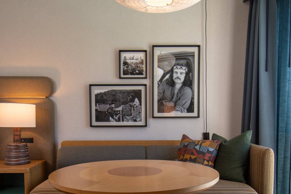 Living Space in guest room