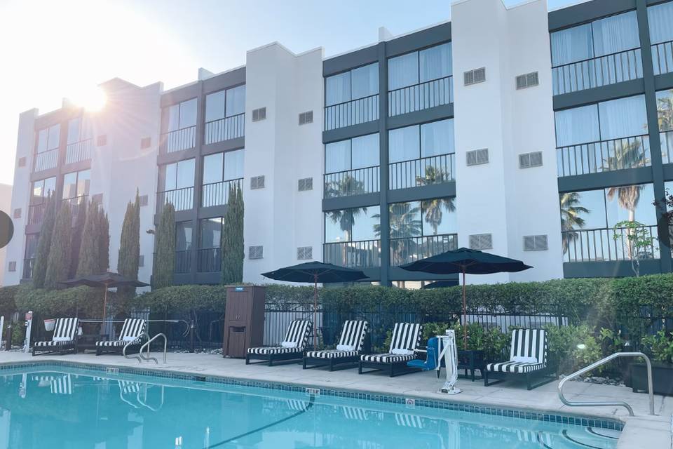 Marin Hilltop Hotel