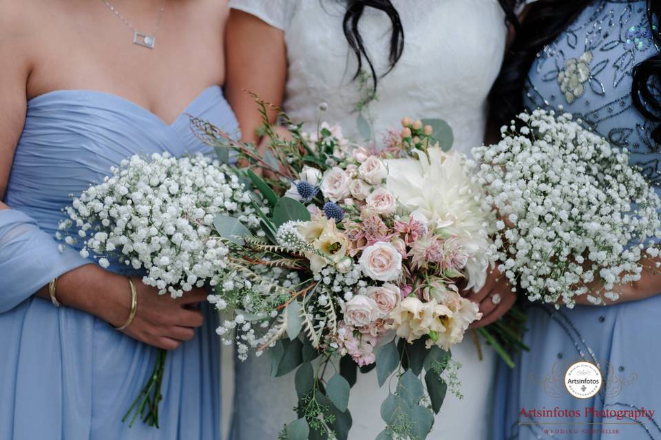 Bride and bridesmaids' bouquets
