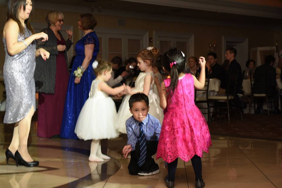 Kids at the wedding