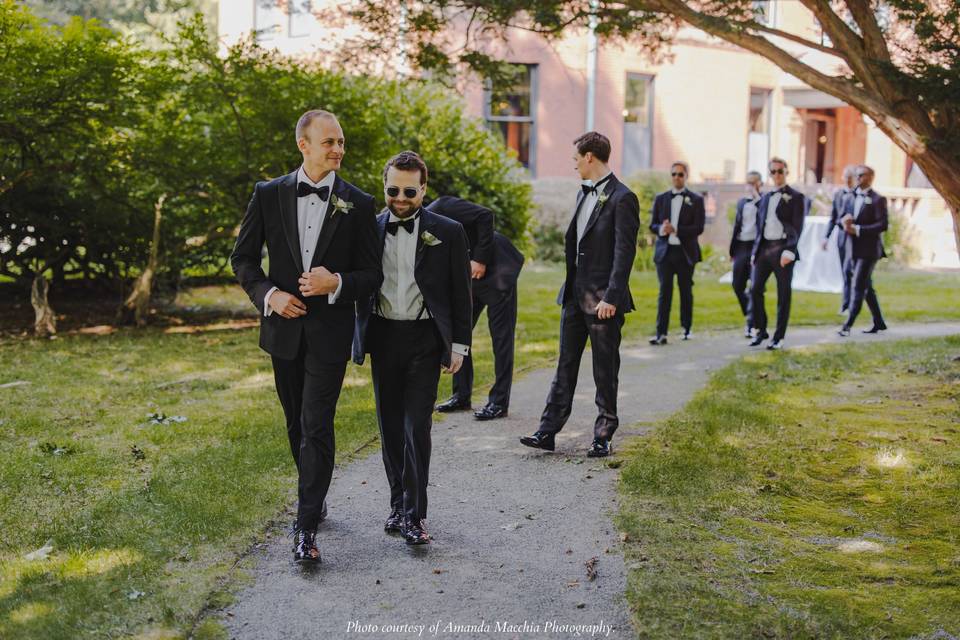 Groom party stroll