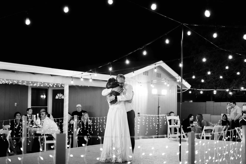 📸 Photo 1 (First Dance Under