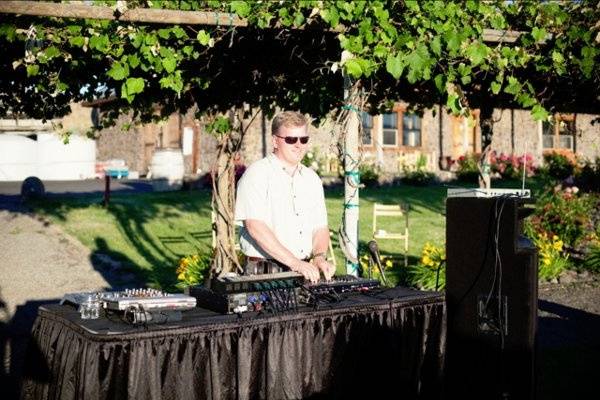 AUDIO IN MOTION DJ SERVICES