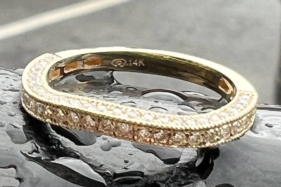 Curved Band w/ Engraving