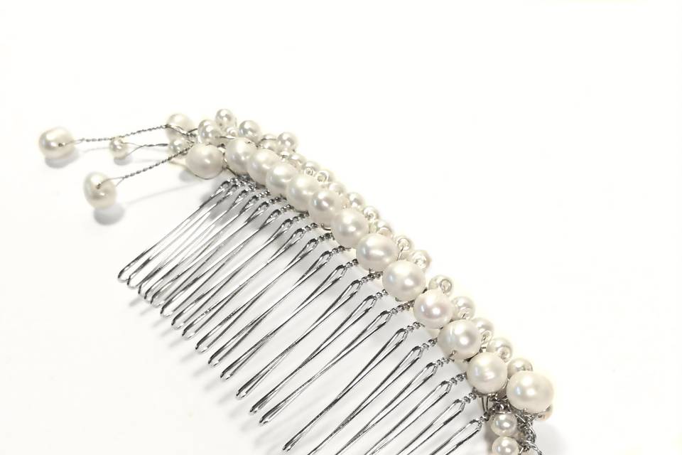 AKUMAL PEARL SPRITE HAIR COMB