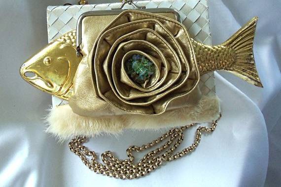 La Regale Vintage Brass Mesh Purse Gold Tone Small Handbag 