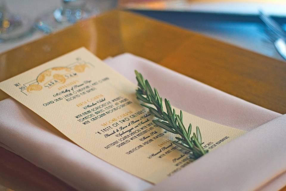 Iconic Love Collection: Sara coordinating Menus
Photo: Chris Diset Photography