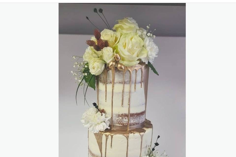 Gold drip cake