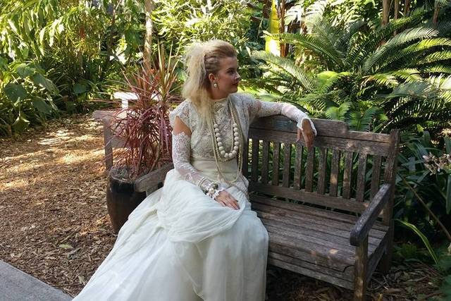 Girl in with bride