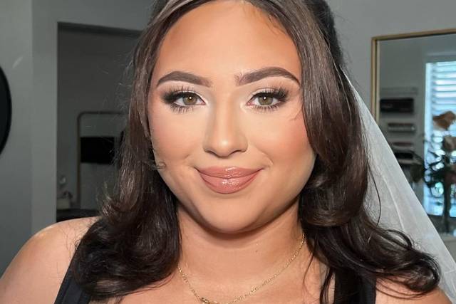 Hollywood Beauty LLC