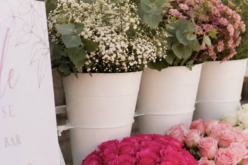 Bloom bar / mobile flower bar