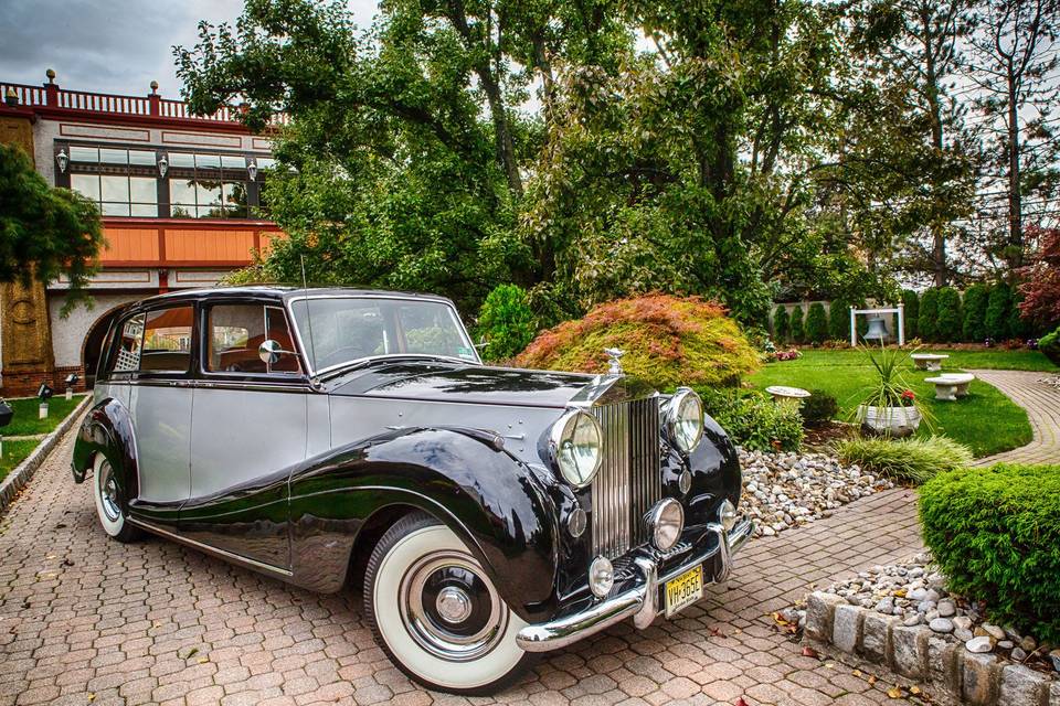 Vintage Rolls Royce Wraith