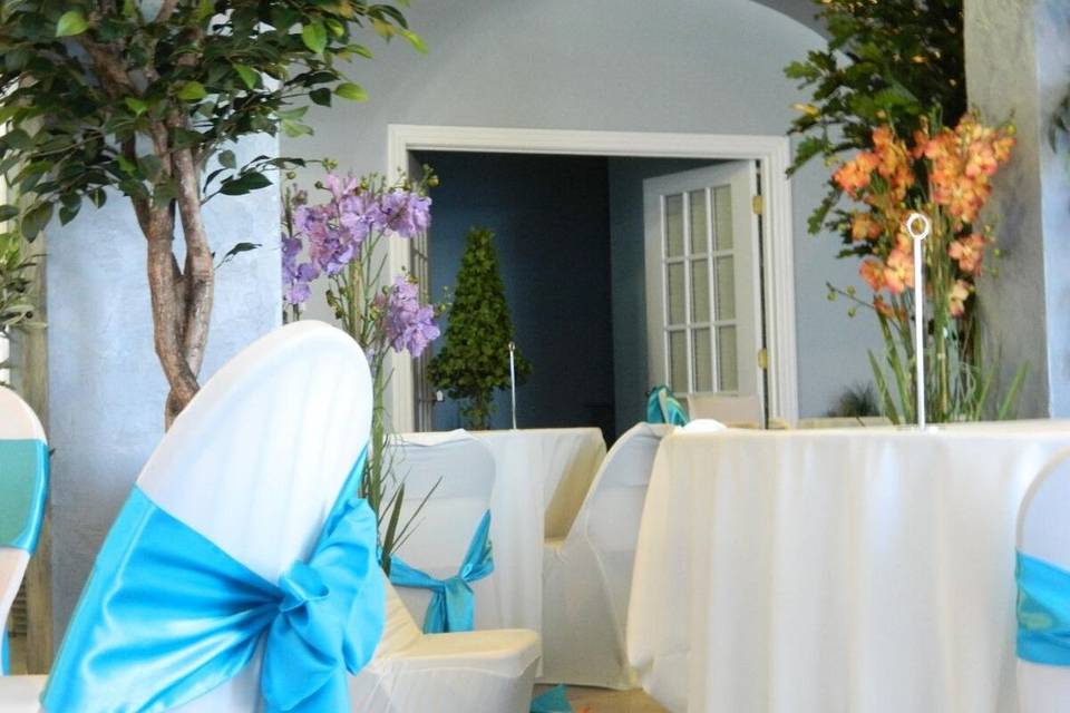 Lavish Decor'