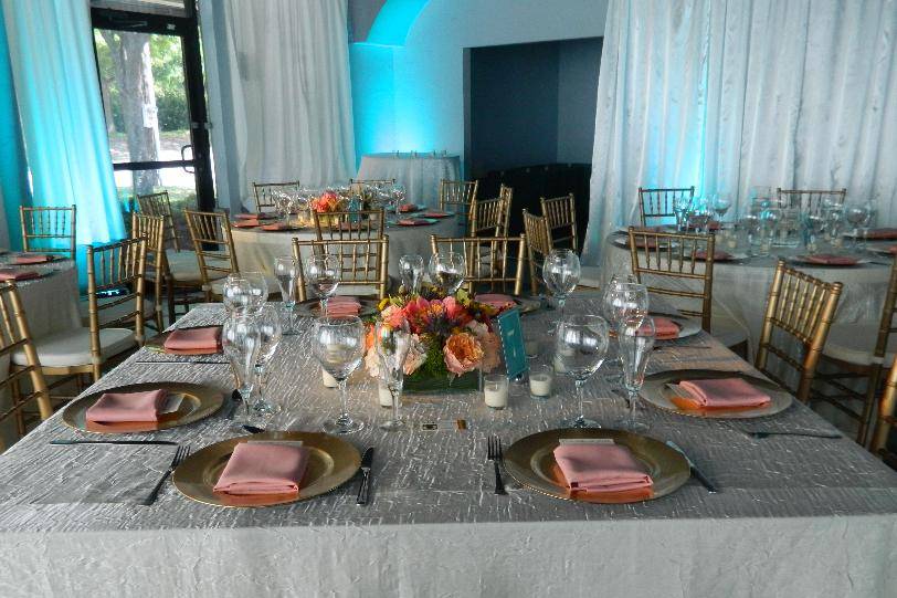 Lavish Decor'
