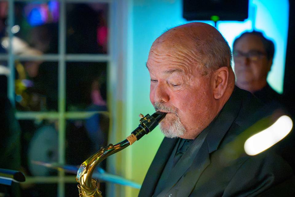 Jeff on sax cocktail cats band.jpg