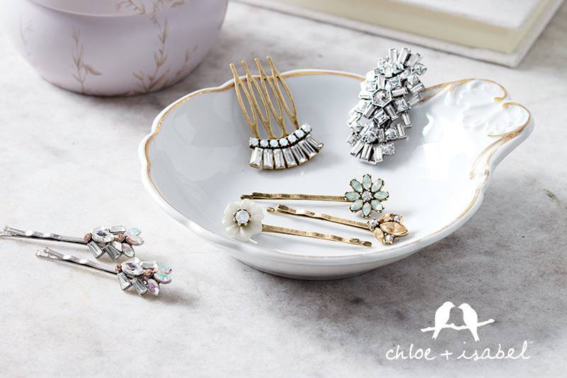 For the bride or the brides maids, it is all about the hair. Beautiful accessories to compliment your style!
be confident. be creative. be you.
jessicafrancis.chloeandisabel.com