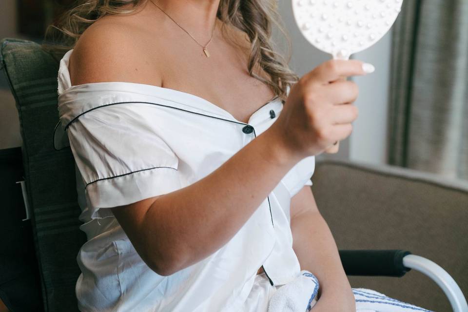 Airbrush bridal makeup