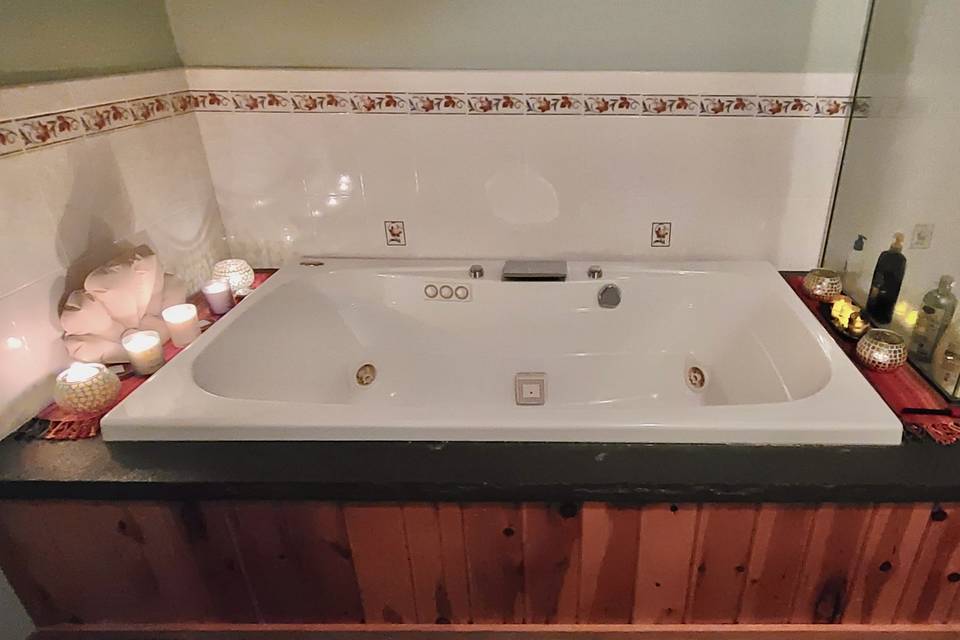 Jetted tub primary bathroom