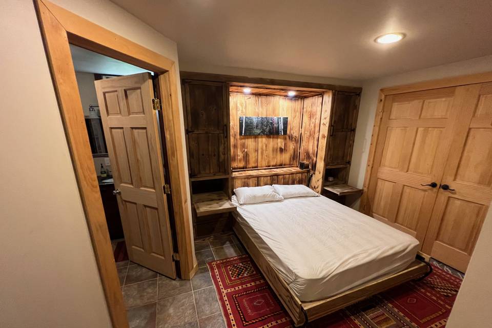 Murphy bed
