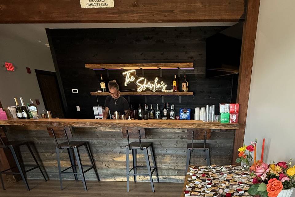 Venue bar live edge
