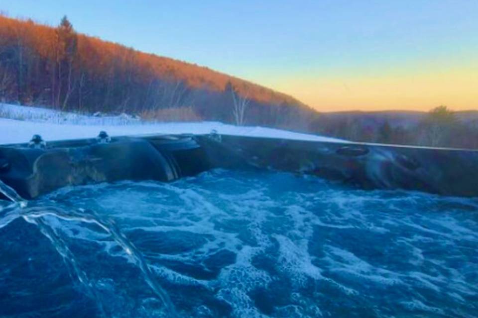 Second hot tub in winter