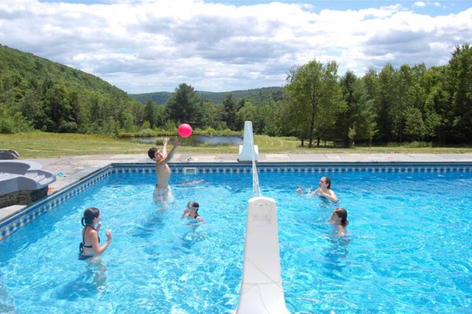 Water volleyball