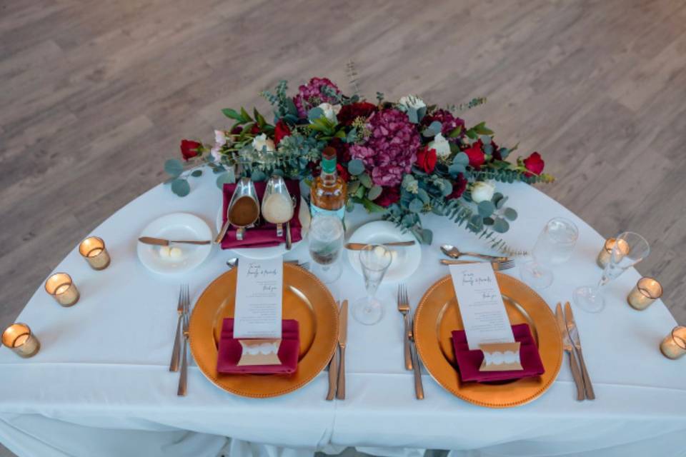 Sweetheart table decor