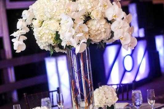 White centerpiece