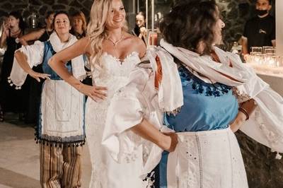 Greek dancers