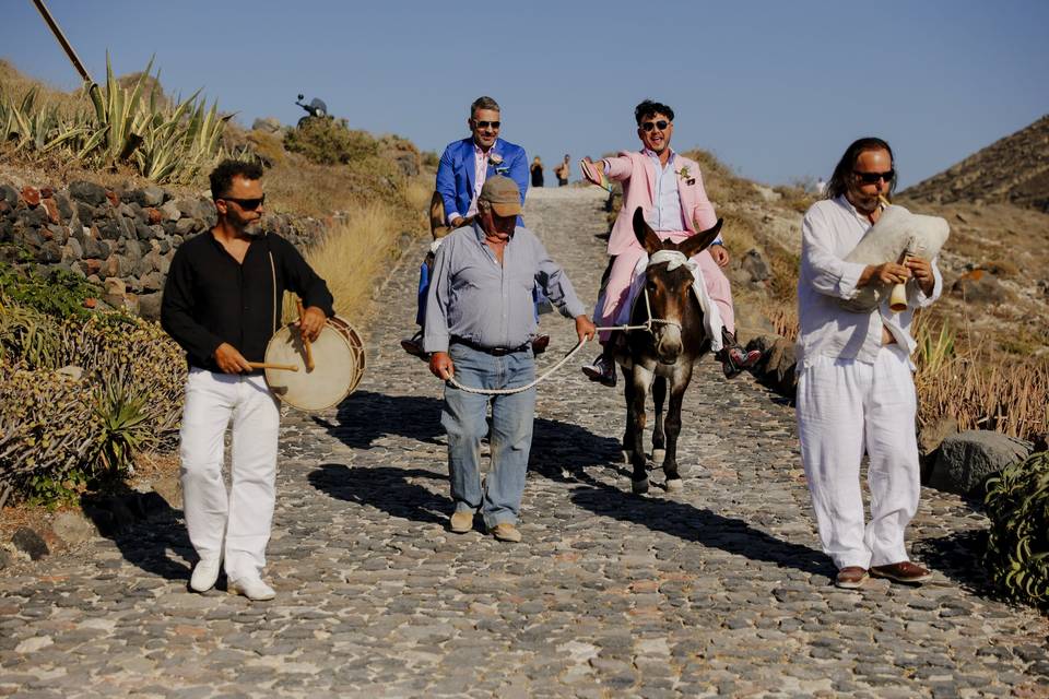 Entrance with donkeys