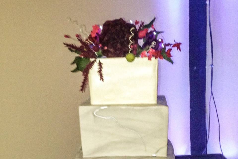 4-tiered wedding cake