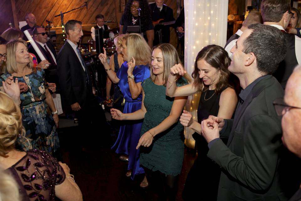 Guests tearing up the floor!