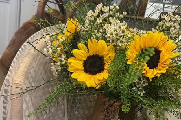 Floral Arrangement w/ Vase