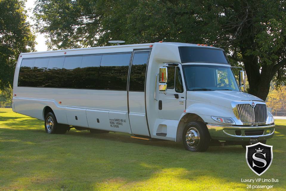 28 passenger limo coach party bus