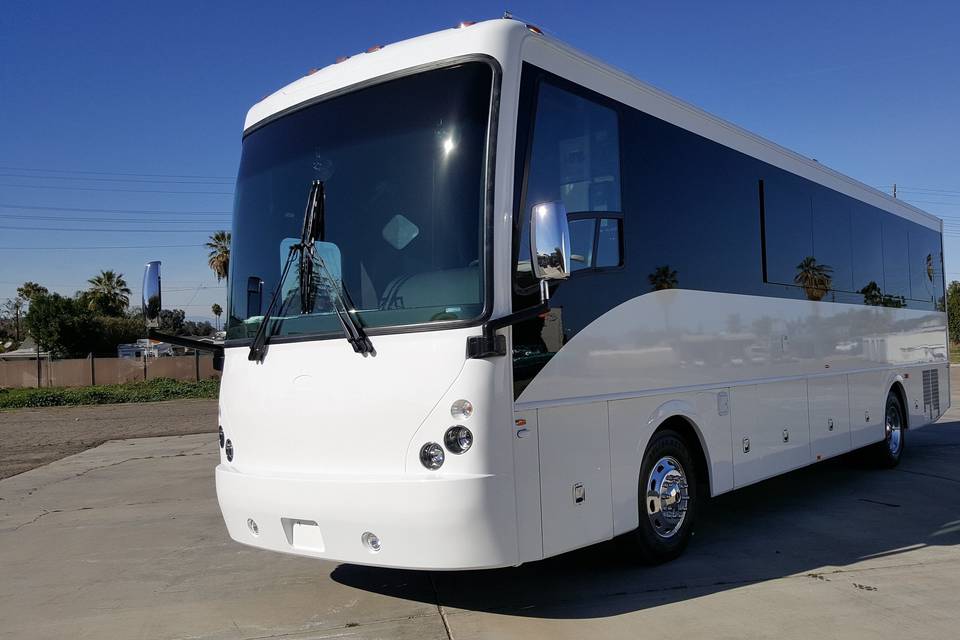 32 passenger limo coach party bus
