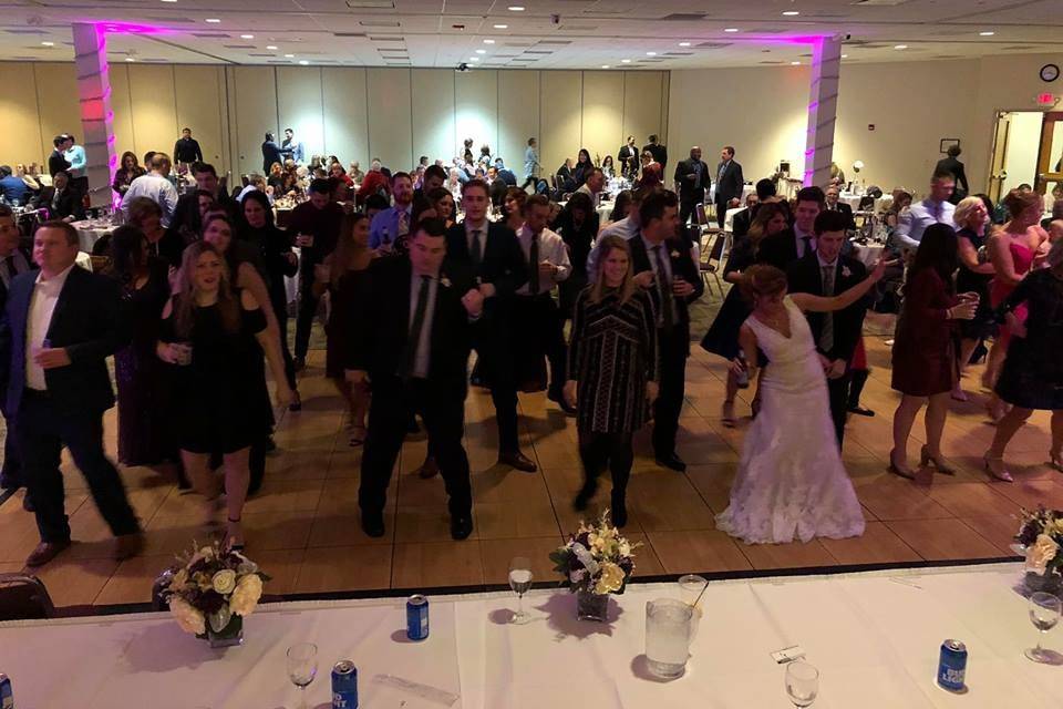 A HUGE wedding crowd